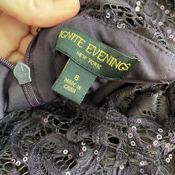 Ignite Evenings Sequin Formal, Mother of the Bride, Prom Dress Size 6 - Picture 9 of 9